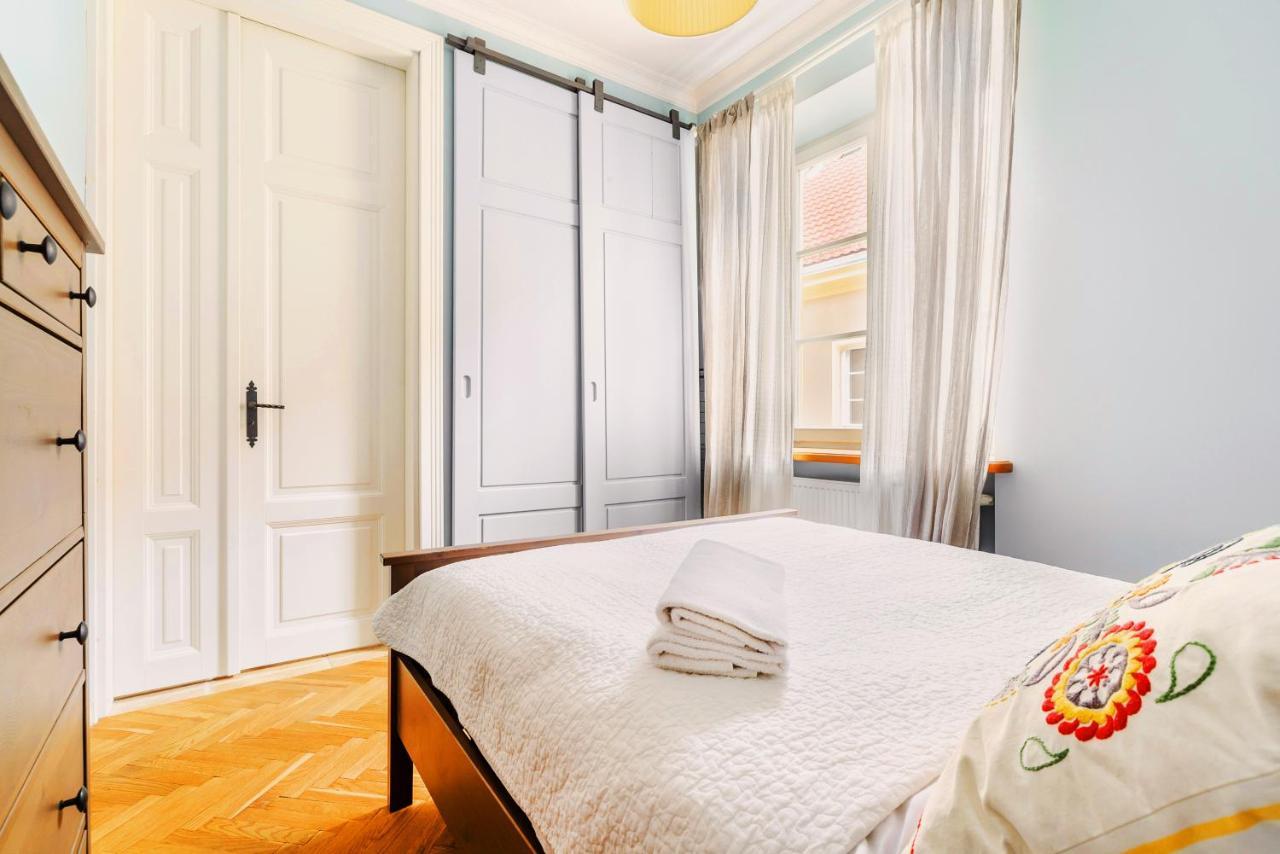 Designer Flat In The Heart Of Old Town Varsóvia Exterior foto